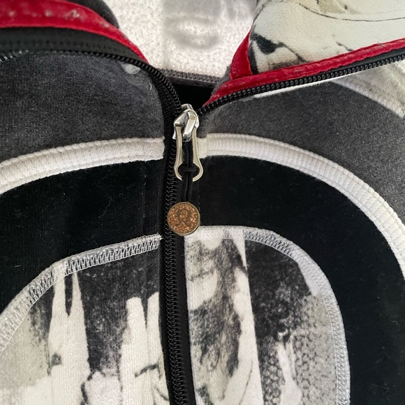 Vintage Lululemon Zip Up - Picture 3 of 3